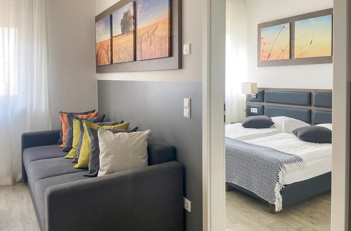 Prima Inn Ferienwohnungen Seetor Residenz 네우루핀 외부 사진