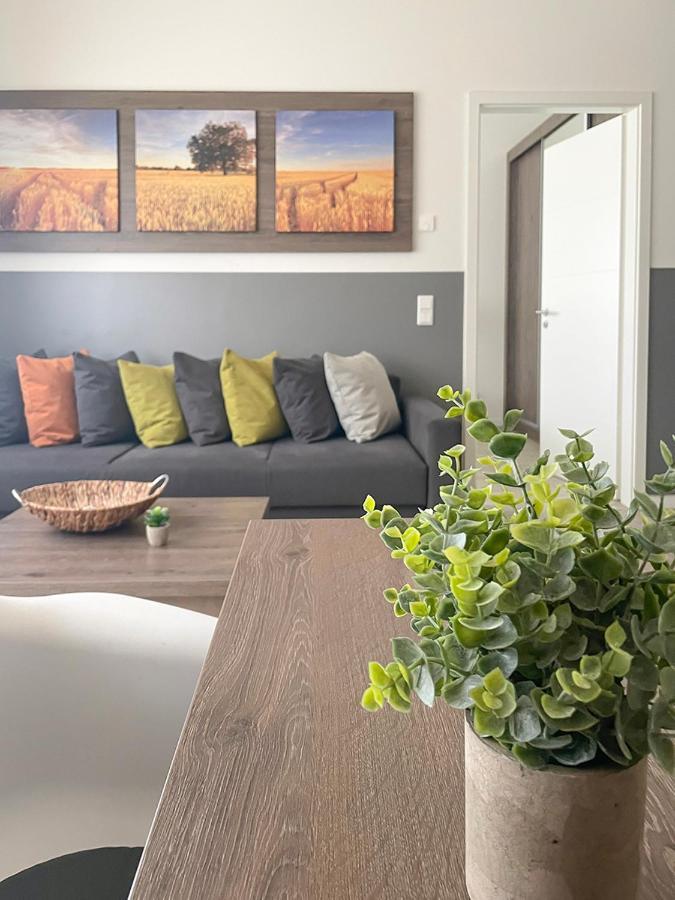 Prima Inn Ferienwohnungen Seetor Residenz 네우루핀 외부 사진