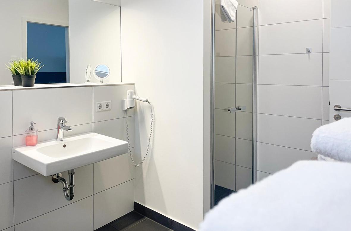 Prima Inn Ferienwohnungen Seetor Residenz 네우루핀 외부 사진