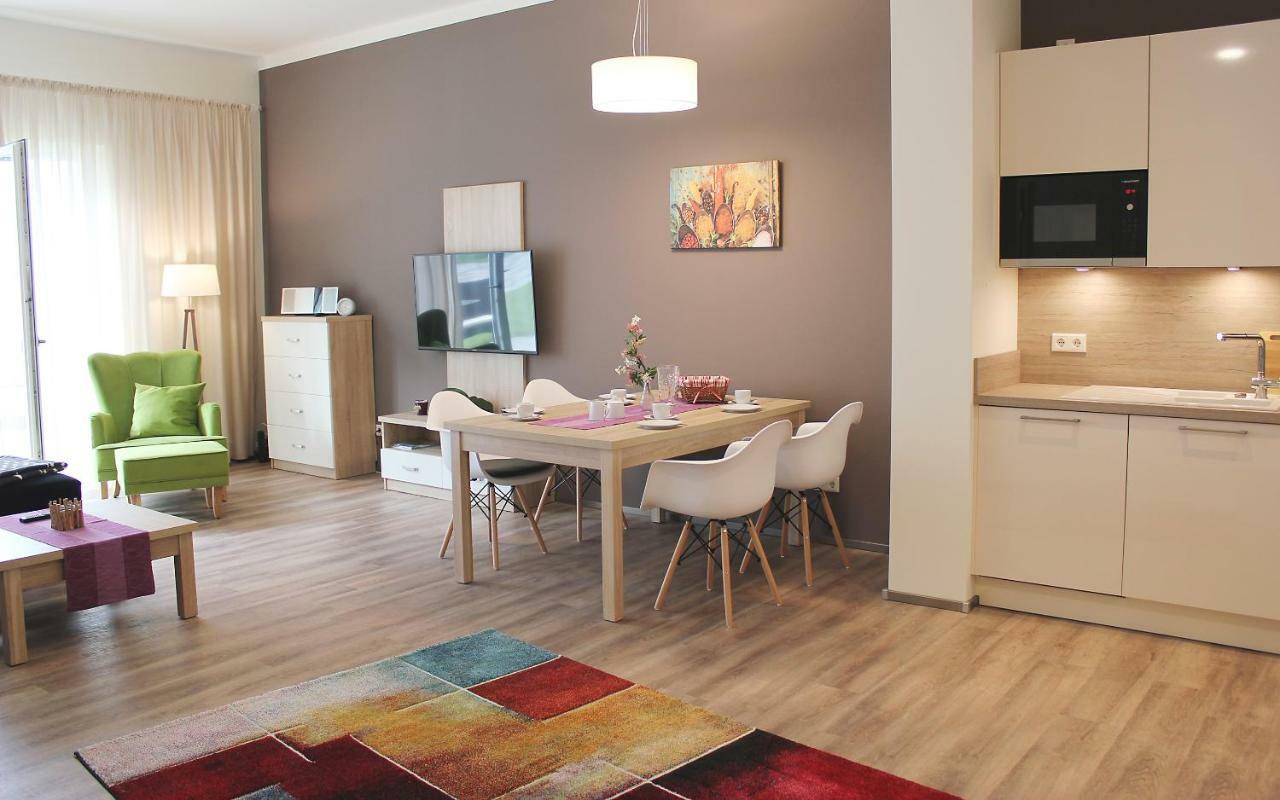 Prima Inn Ferienwohnungen Seetor Residenz 네우루핀 외부 사진