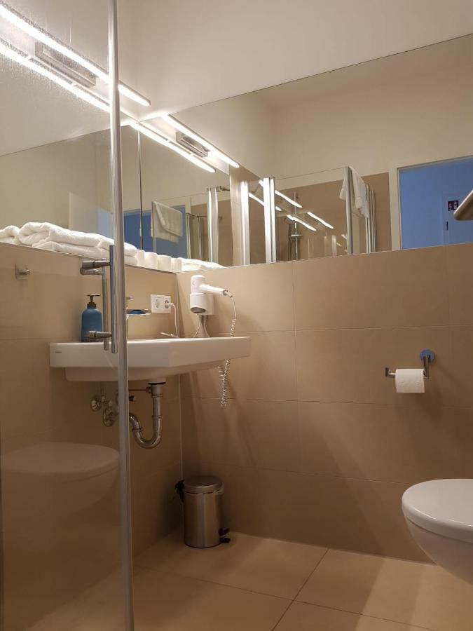 Prima Inn Ferienwohnungen Seetor Residenz 네우루핀 외부 사진